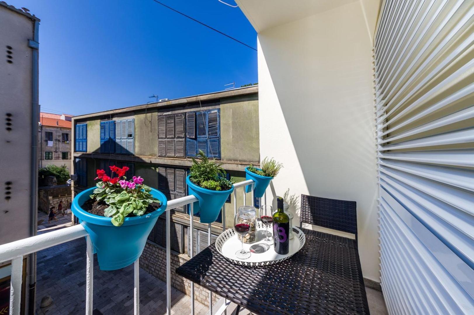 Ema 2Br Apt. In Old Town Centre Zadar Bagian luar foto