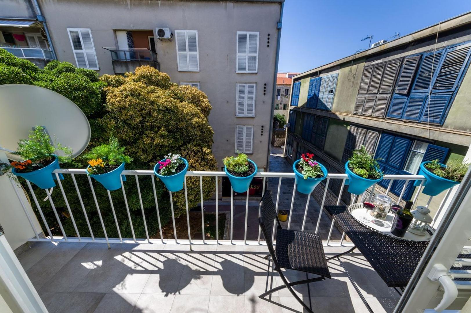 Ema 2Br Apt. In Old Town Centre Zadar Bagian luar foto