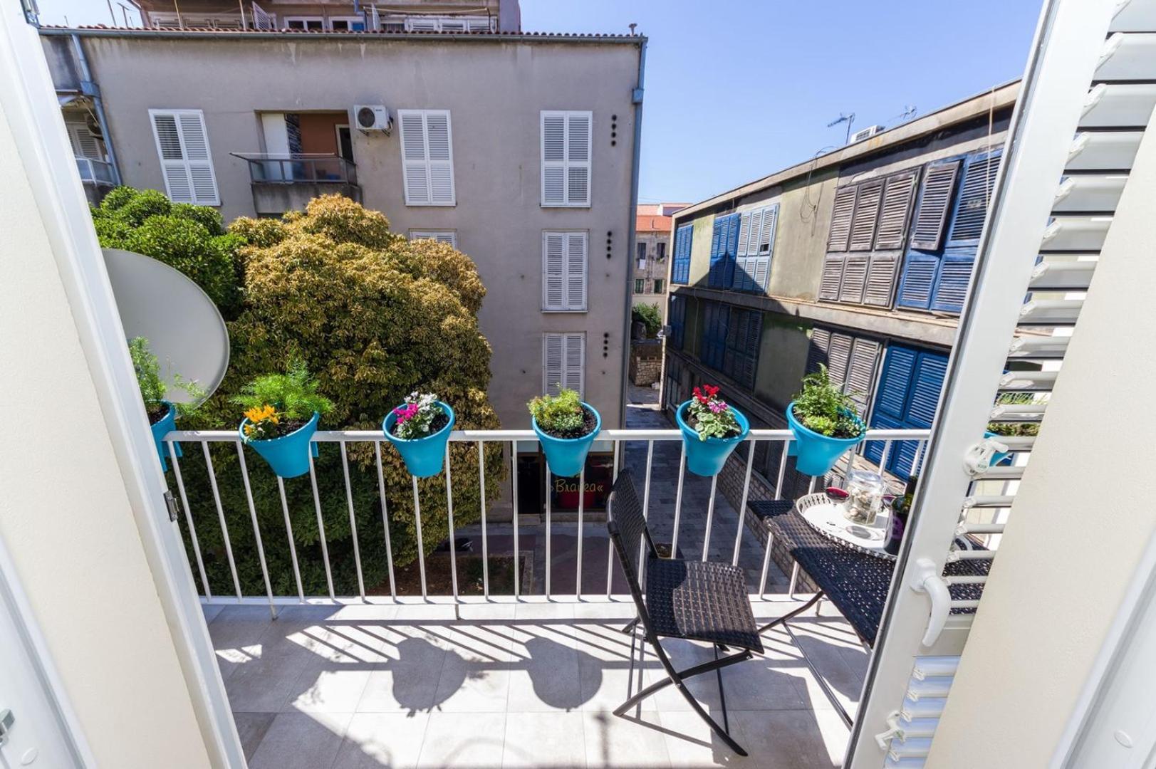 Ema 2Br Apt. In Old Town Centre Zadar Bagian luar foto